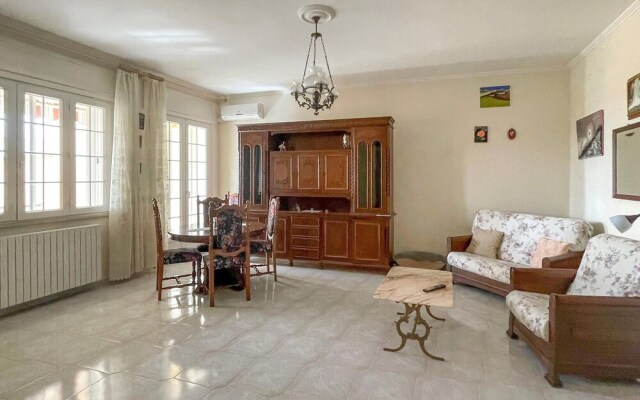 Amazing Apartment in Lizzano With 2 Bedrooms