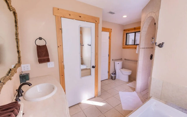 Mystic Hill Suites