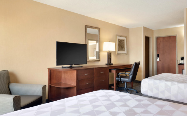 Holiday Inn National Airport/Crystal City by IHG