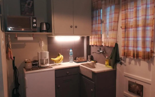 Koukaki ideal studio for 2