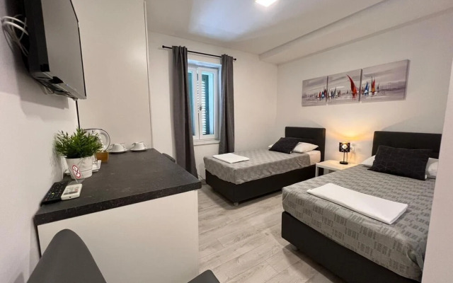 Apartments and Rooms Adriatic Suites
