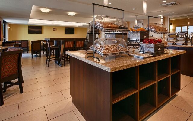 Best Western View Of Lake Powell Hotel