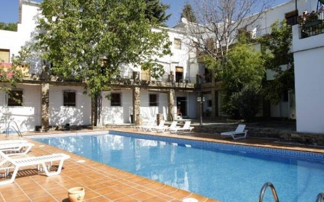 Hostal Rural Poqueira