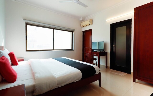 Makers Hotel by OYO Rooms