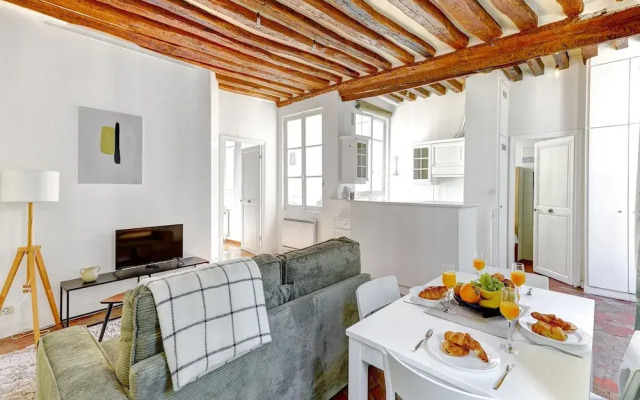 Charming 1BR Near Latin Quarter