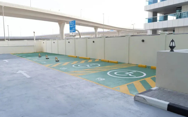 1BR in Dubai Marina Near Metro