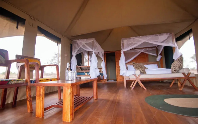 Pumba Luxury Camps