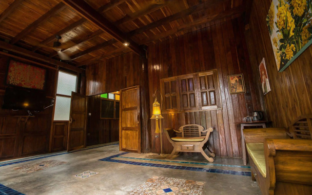 Nan De Panna Riverside Homestay