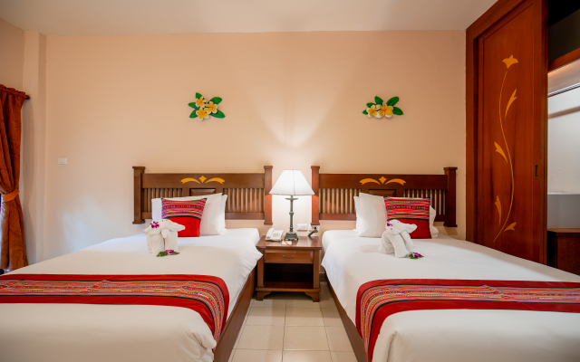 Phuket Leelavadee Hua Ting Resort