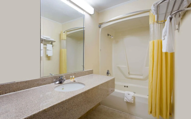 Days Inn Clinton