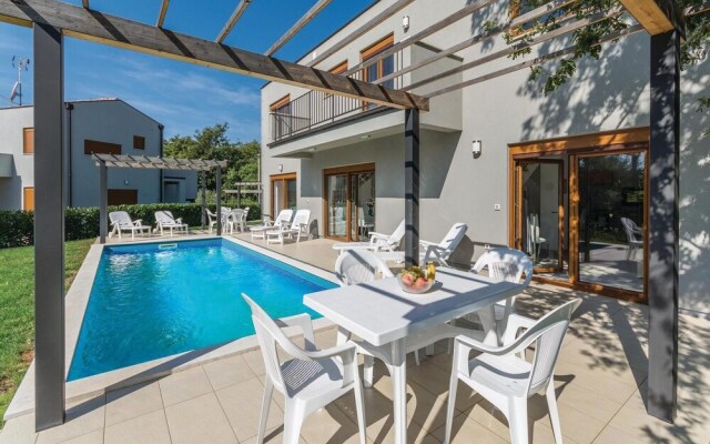 Amazing Home in Buici With Wifi and 3 Bedrooms