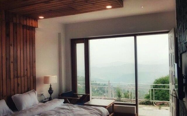 Summit Stonewood Hotel