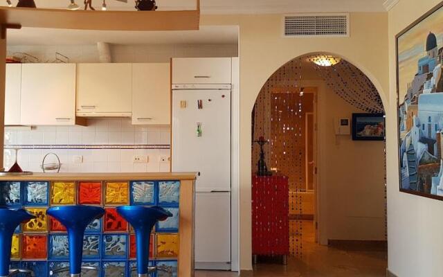 Exquisite Calahonda Beach Studio