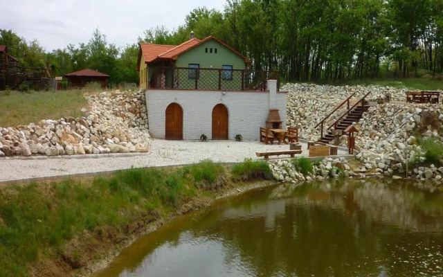 Farkasverem Vendégház