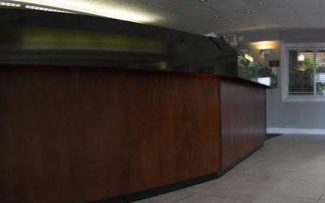 Greenfield Inn and Suites Elizabethtown, KY I65 Exit 94