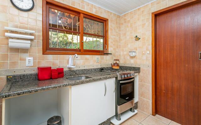 Chalé aconchegante em meio à natureza SBC517