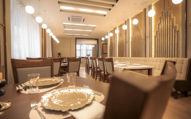 Edelweiss Art Hotel