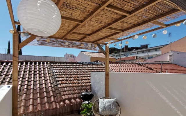 Algarve house, sun, terrace, views and barbecue