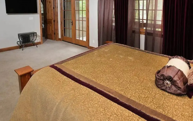 Intermountain Chalet