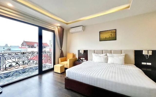 Paragon Noi Bai Hotel and Pool