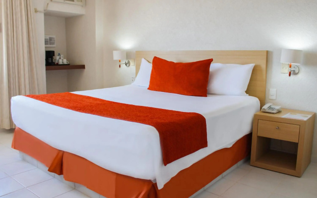 Hotel & Suites Real del Lago