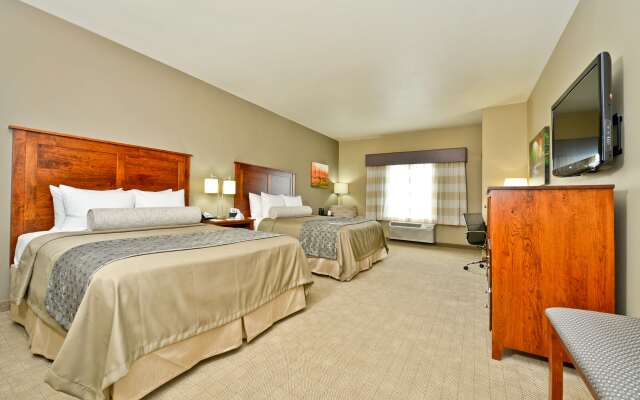 Green Mill Village Hotel & Suites, BW Signature Collection