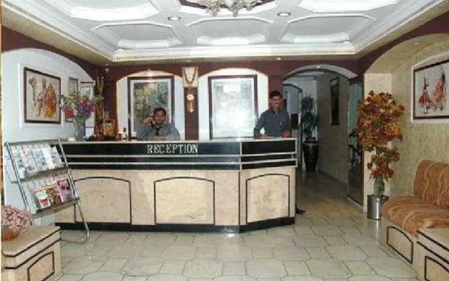 Hotel Rahul Palace
