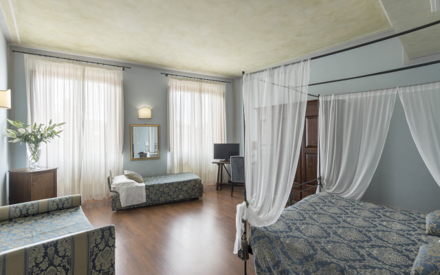Palazzo dal Borgo Hotel