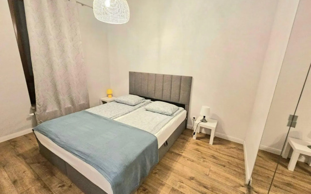 FIRST -- Green Żoliborz Apartment 4