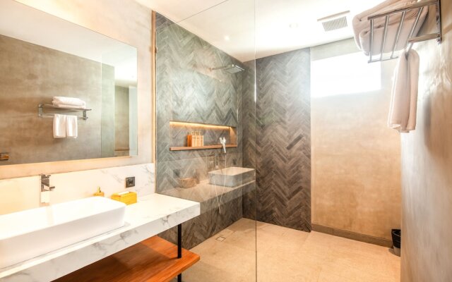 Elegant 5BR Villa Beach at 200m Canggu