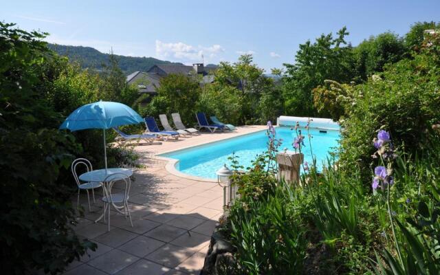 Studio indépendant dans villa avec piscine à Gap