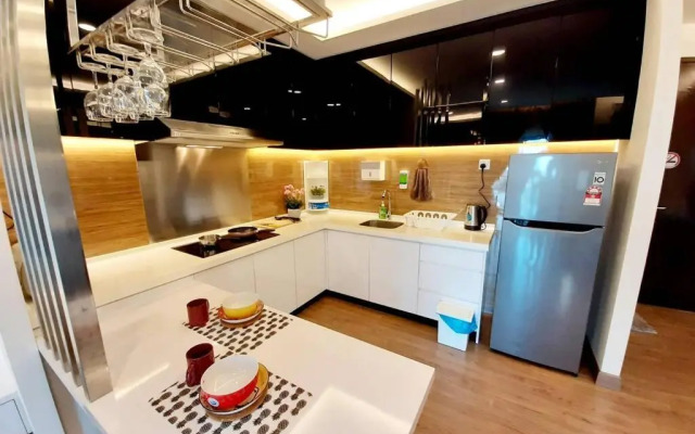 Symphony Tower Studio # 3 ( With Balcony )