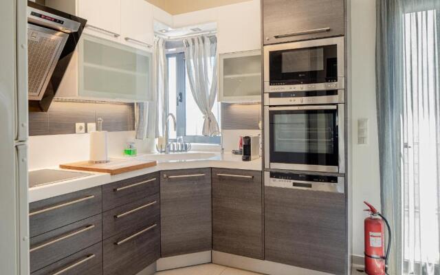 Villa The Palm, Beach & Airport closeby - POOL