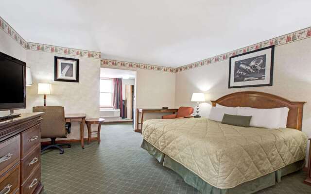 Ramada by Wyndham Flemington