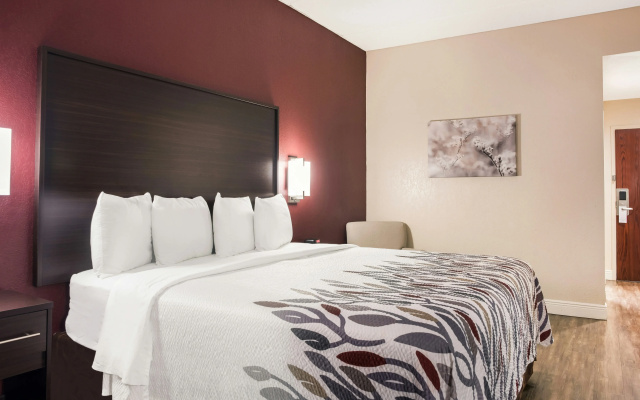 Red Roof Inn Tupelo