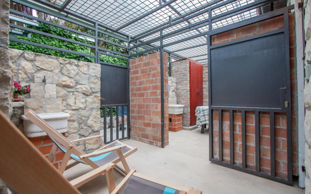 Garden Apartment Hotel