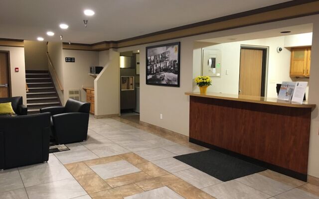 Super 8 Salmon Arm