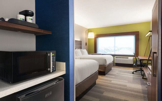 Holiday Inn Express & Suites Edinburg-McAllen Area by IHG