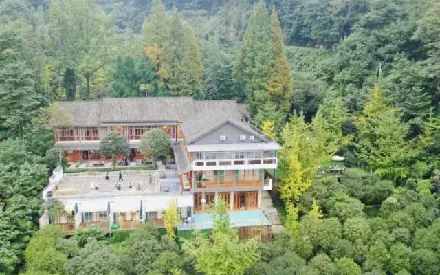 Yunyin Qingcheng Hot Spring Resort Hotel