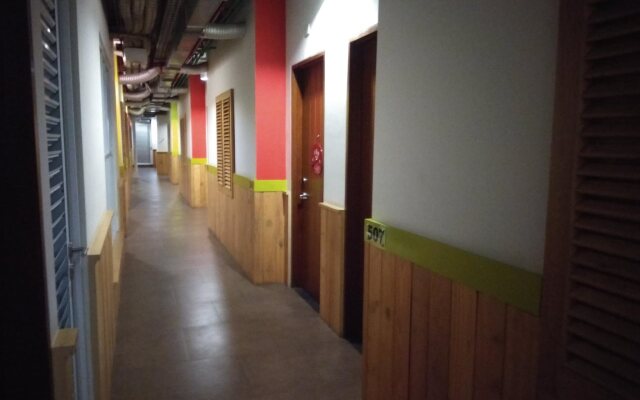MaxOneHotels.com at Kramat