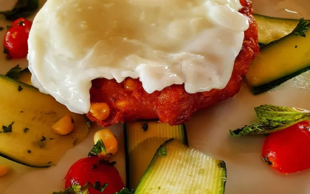 Distinctly Africa - Manyeleti