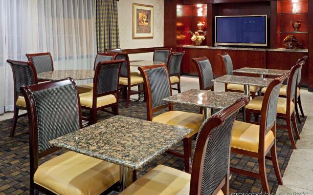 Holiday Inn Express Paramus