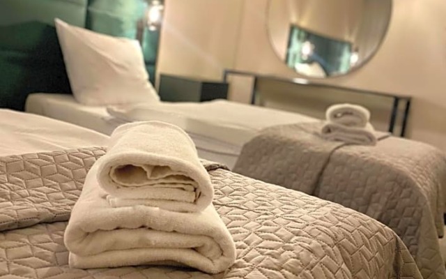 Hotel "Księżyc" w Świebodzicach