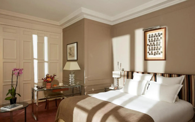 Le Burgundy Paris