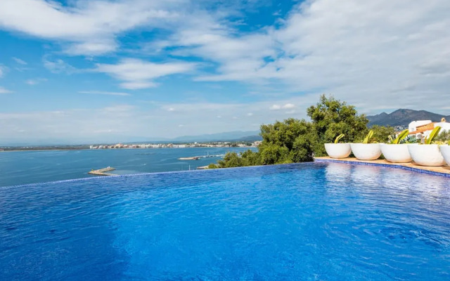 Castell Mar 1010 in Roses