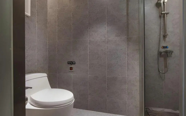 Campanile Hotel (Shenzhen Longcheng Plaza Metro Station)