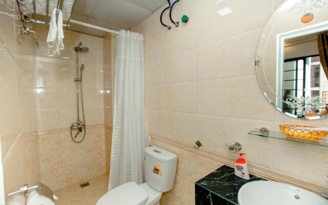 Ha Long Starlight Inn & Travel