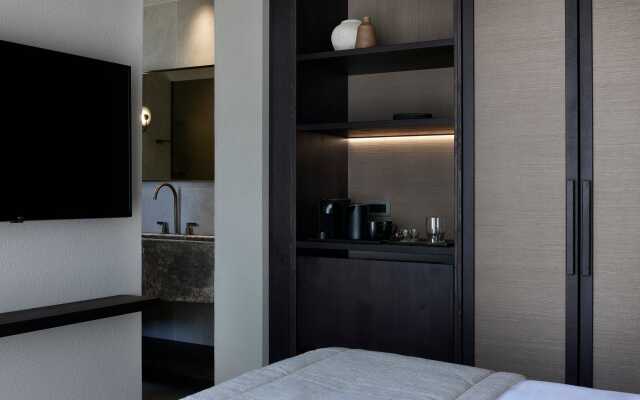 Alaso Design Suites - Adults Only