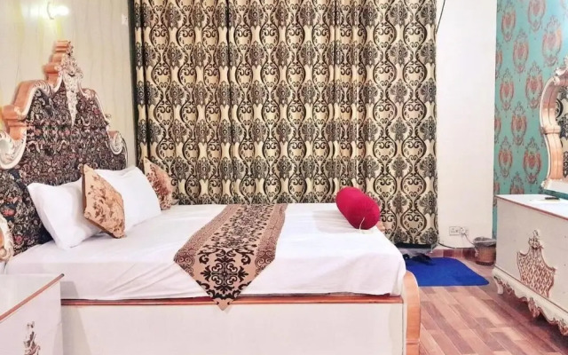 Lahore Hotel