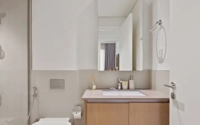 Serene 1 BR in Surf 2-Creek Beach Access